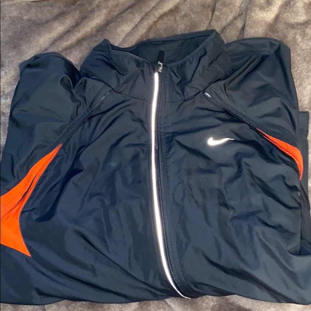 windbreaker